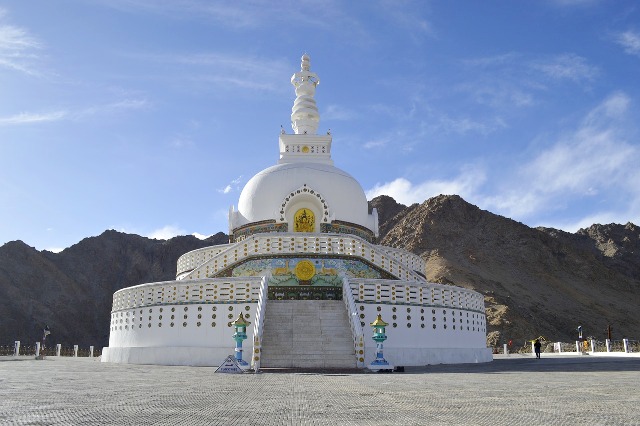 Male penguin calling at Boulders Beach